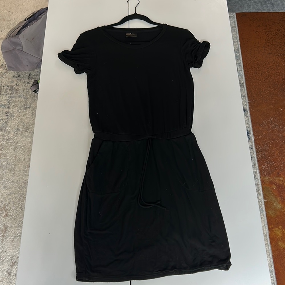 32 degrees black dress, really comfy.